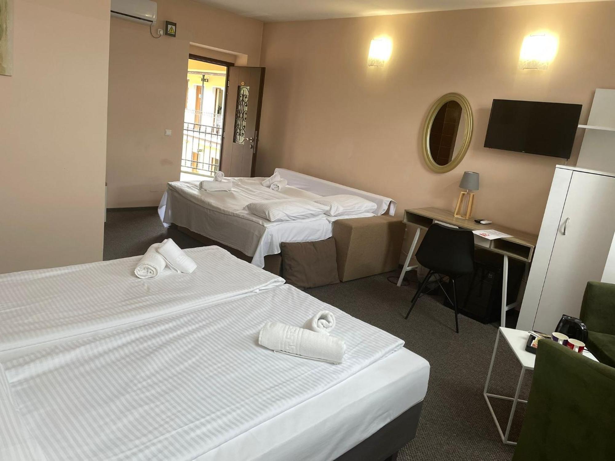 Long Street Hotel Брашов Номер фото
